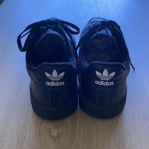 ❤️SOLD❤️ Adidas Classic Lace Up Shoes Black/ Red Leather US 6 Pre Owned EC - Picture 5 of 8